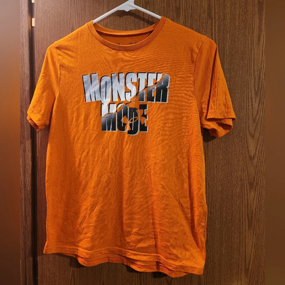 💓 3/$10 Under Armour Boy's Youth Large Orange Monster Mode T-Shirt - Picture 3 of 8